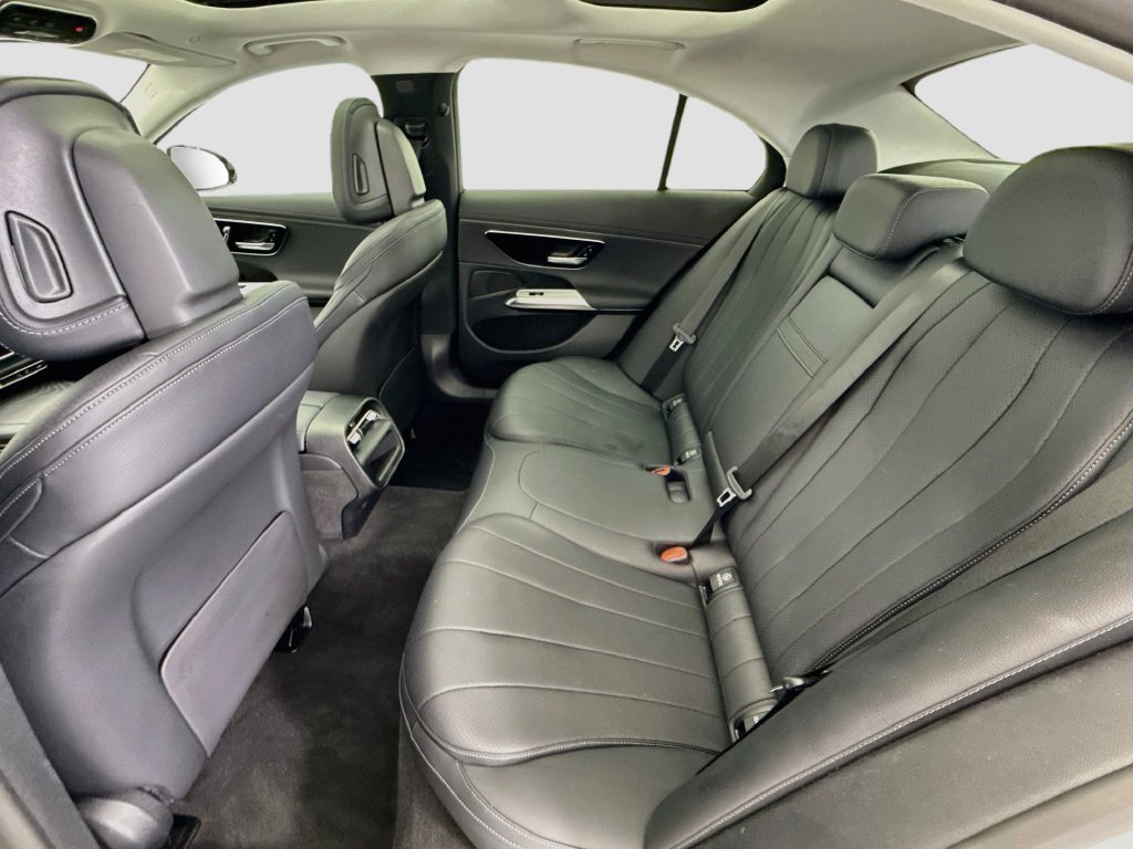 Certified 2024 Mercedes-Benz E 350 4MATIC Sedan image 20