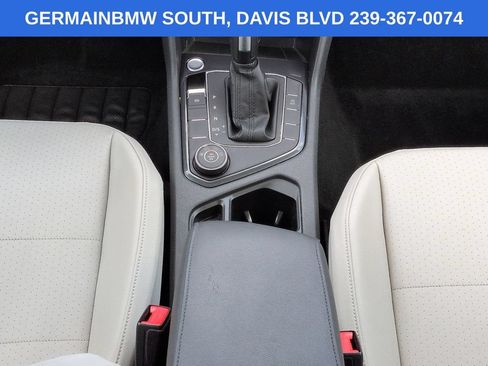 Used 2020 Volkswagen Tiguan SE w/ Panoramic Sunroof Package AWD/4WD image 21