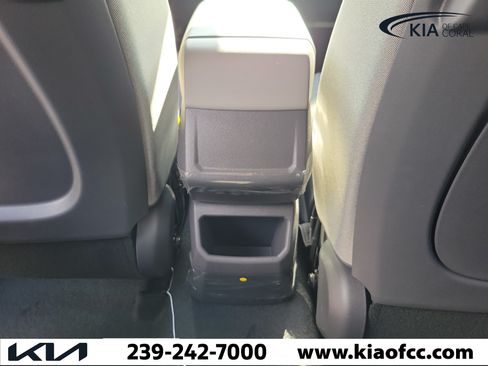 New 2027 Kia Seltos S FWD image 12