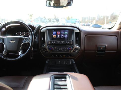 Used 2017 Chevrolet Silverado 2500 High Country image 10