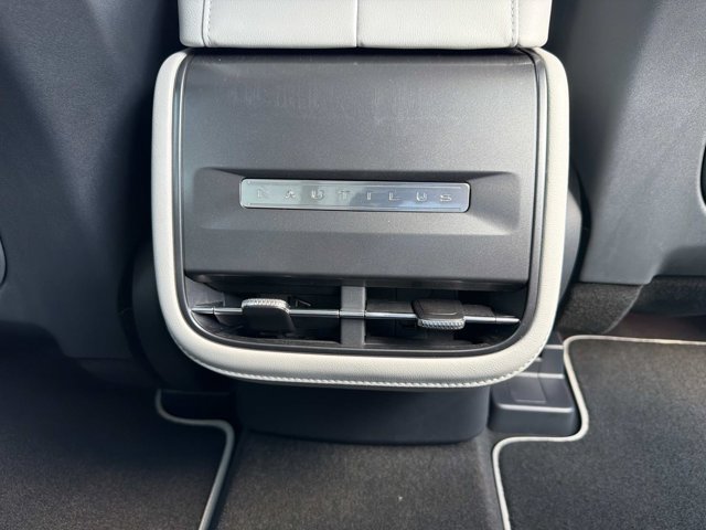 New 2026 Lincoln Nautilus Premier AWD/4WD image 23