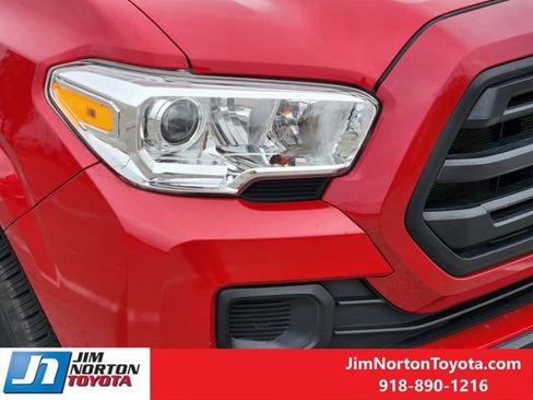 Used 2019 Toyota Tacoma SR image 10