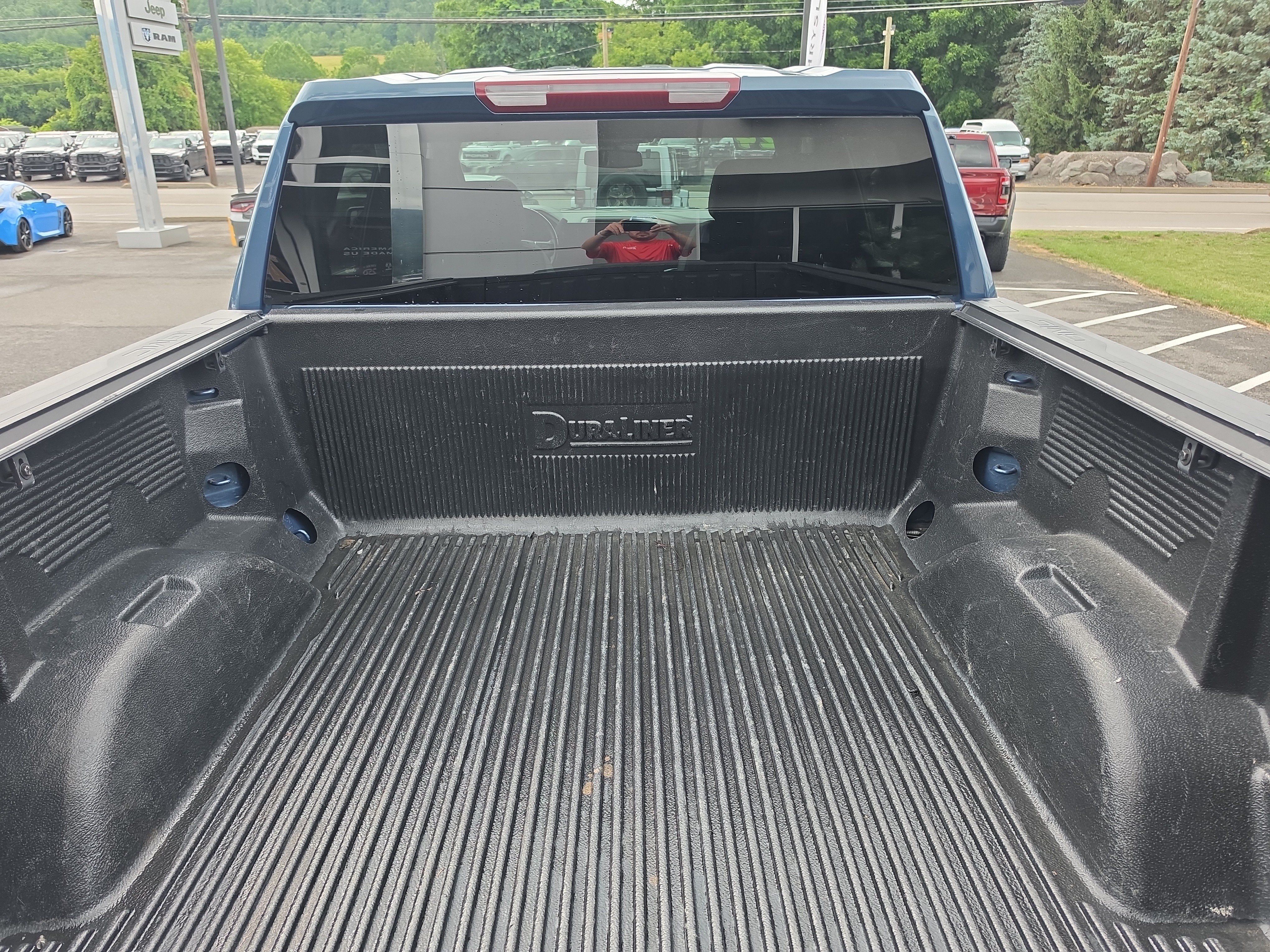 Used 2024 GMC Sierra 1500 SLT AWD/4WD image 5