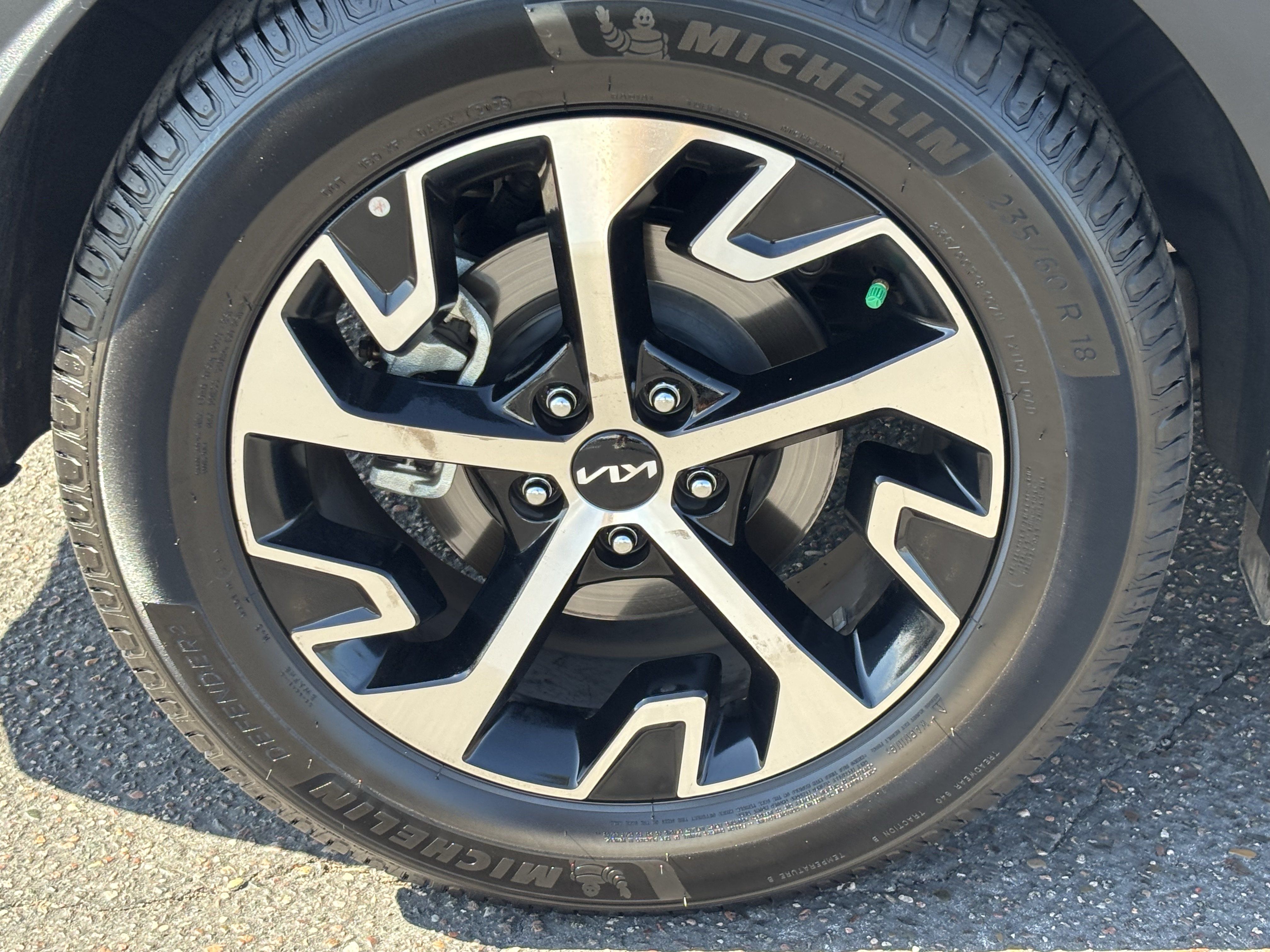 Certified 2024 Kia Sportage EX FWD image 7