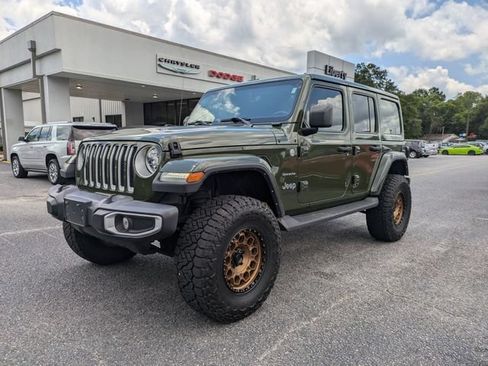 Used 2022 Jeep Wrangler Unlimited Sahara w/ LED Lighting Group AWD/4WD image 8