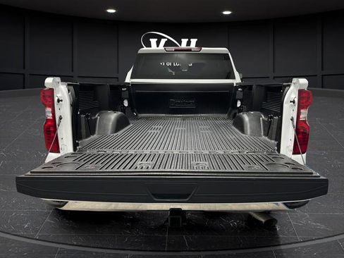 Used 2024 Chevrolet Silverado 2500 LT AWD/4WD image 41