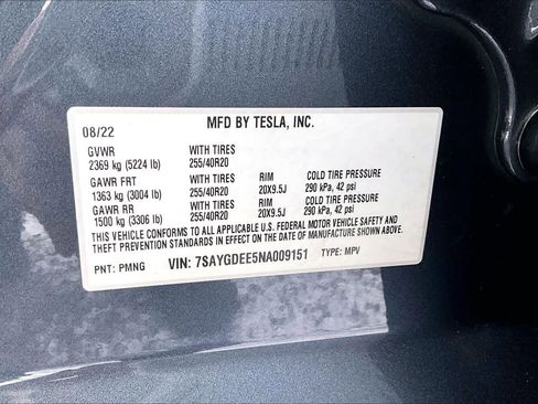 Used 2022 Tesla Model Y Long Range image 35