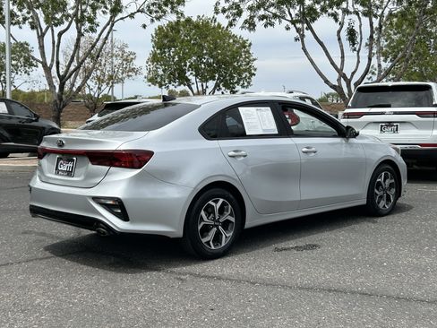 Used 2021 Kia Forte LXS FWD image 4