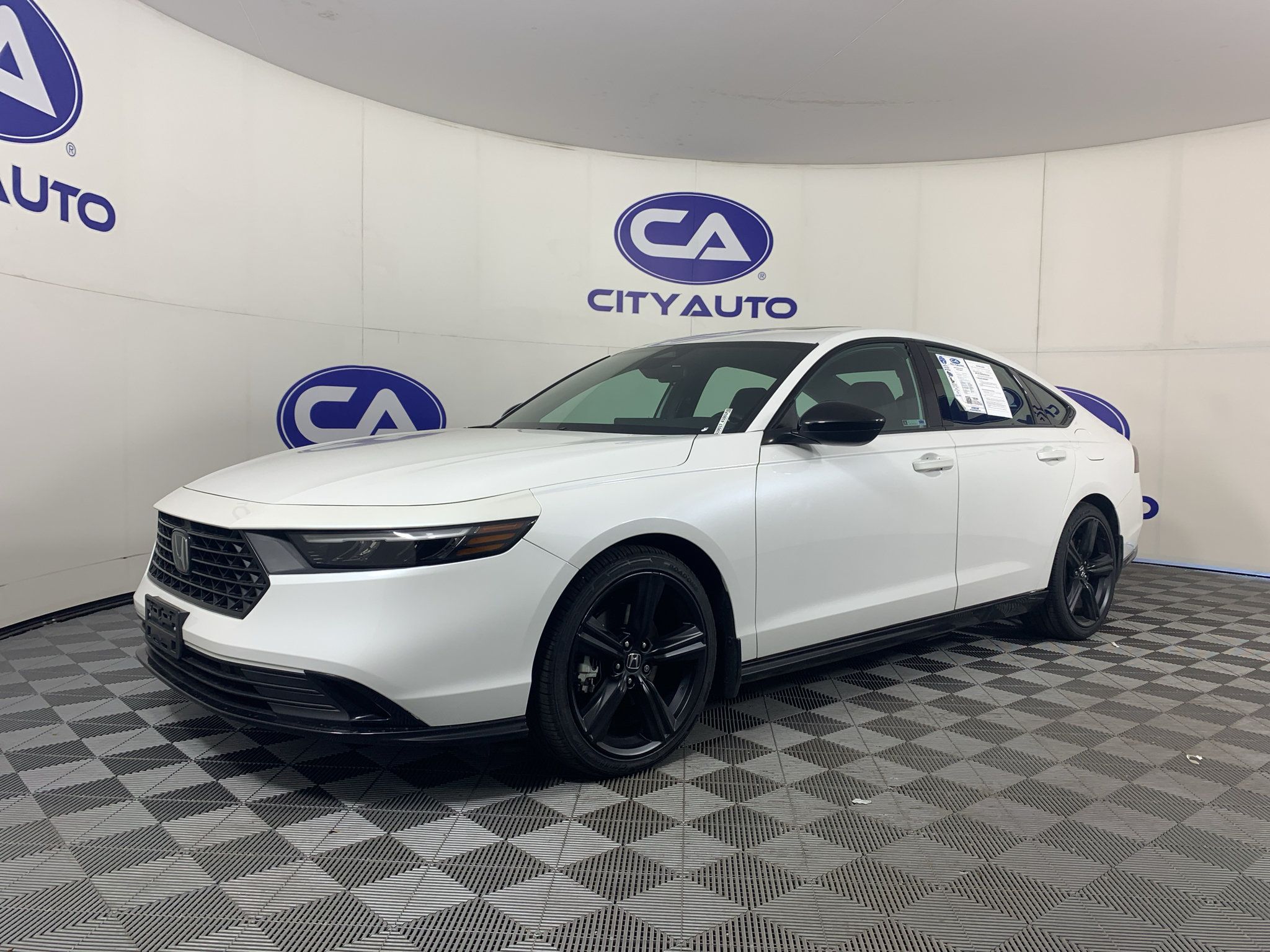 Used 2023 Honda Accord Sport image 7