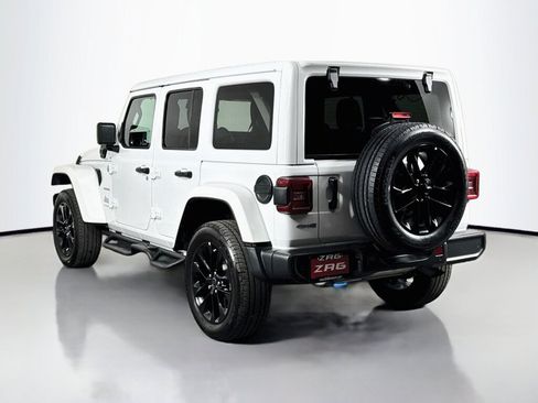 Used 2024 Jeep Wrangler Unlimited Sahara w/ Safety Group AWD/4WD image 3