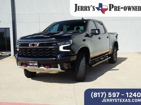 Used 2024 Chevrolet Silverado 1500 ZR2 w/ Technology Package AWD/4WD image 1