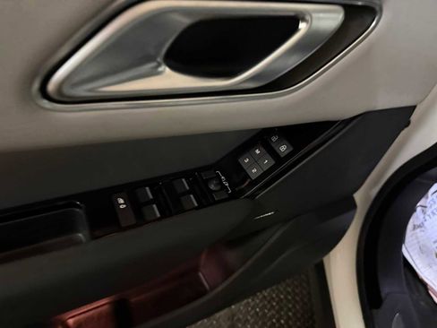 Used 2025 Land Rover Range Rover Velar S image 21