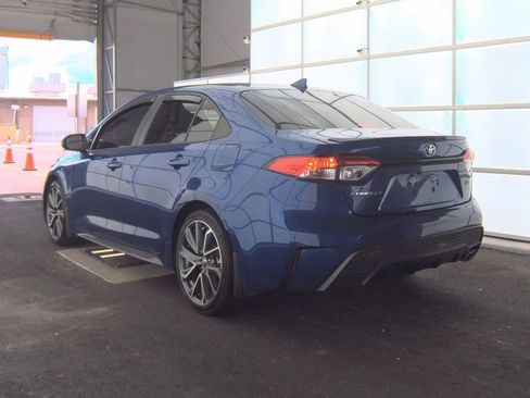 Used 2022 Toyota Corolla SE w/ SE Premium Package image 5