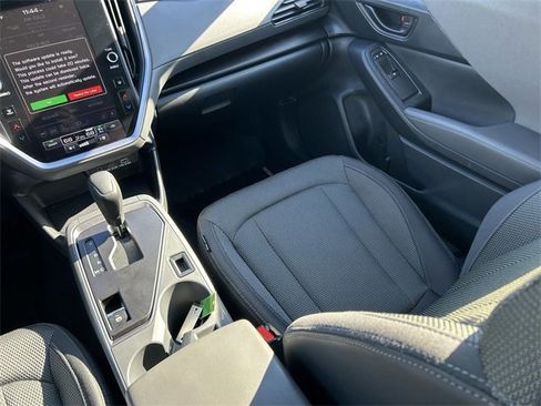 Used 2024 Subaru Crosstrek 2.0i Premium w/ Popular Package #4 image 15