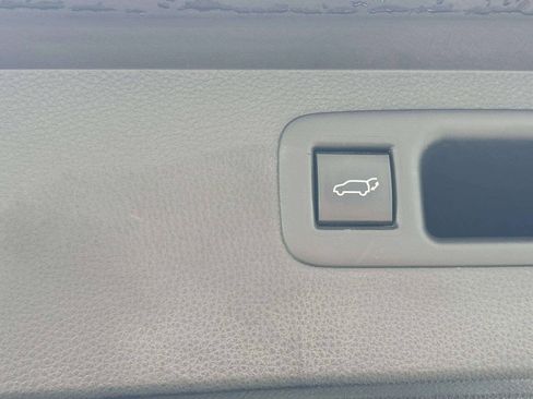 Used 2020 Toyota Highlander Platinum AWD/4WD image 6