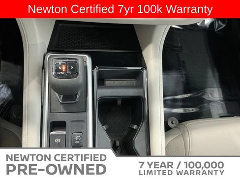 Used 2025 Nissan Pathfinder SL AWD/4WD image 33