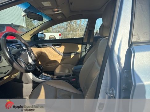 Used 2012 Hyundai Elantra Limited w/ Technology Pkg 5 image 7