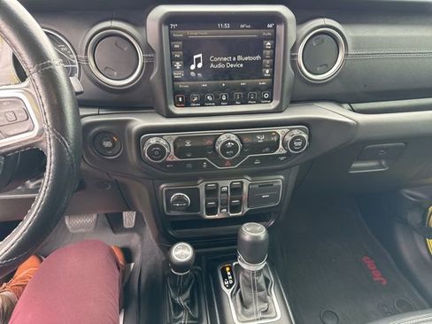 Used 2022 Jeep Wrangler Unlimited Sahara image 12