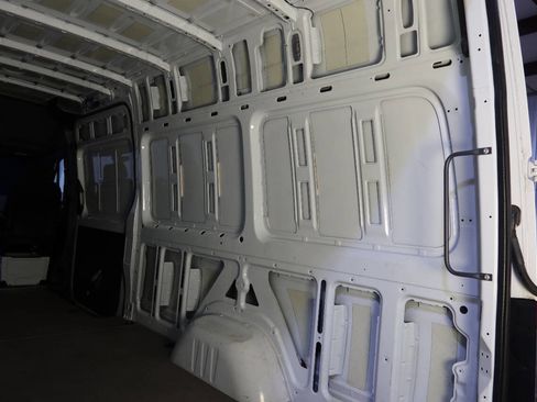 Used 2021 Mercedes-Benz Sprinter 2500 w/ Driver Convenience Package image 19