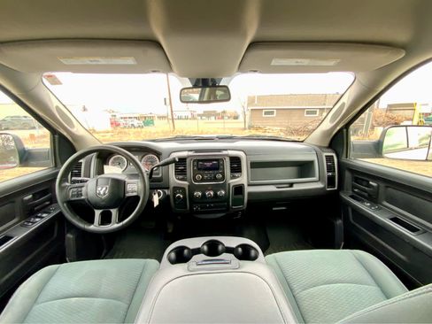 Used 2016 RAM 2500 Tradesman w/ Chrome Appearance Group image 34