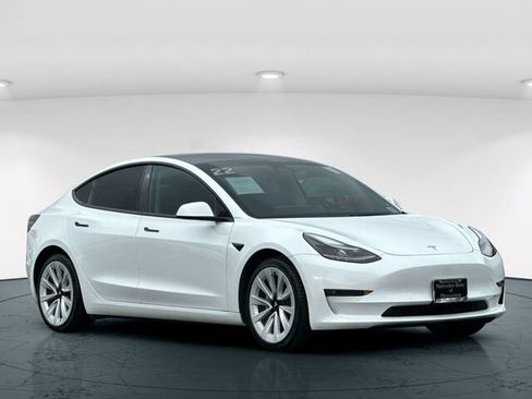 Used 2022 Tesla Model 3 Long Range image 9