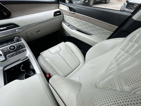 Used 2022 Hyundai Palisade Calligraphy image 14