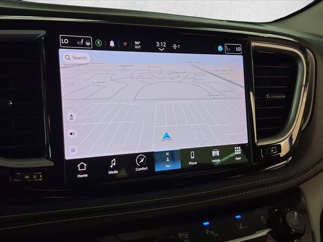 Used 2022 Chrysler Pacifica Touring-L w/ Uconnect Theater Family Group FWD image 20