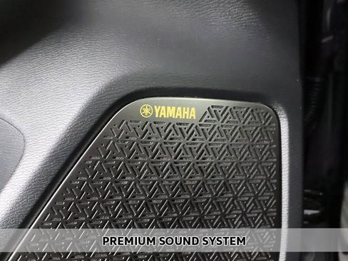 New 2025 Mitsubishi Outlander SE image 5