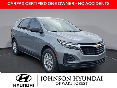 Used 2023 Chevrolet Equinox LS FWD image 1