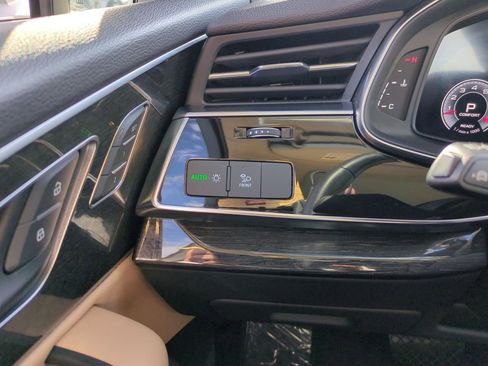 Used 2021 Audi Q7 3.0T Premium w/ Convenience Package image 21