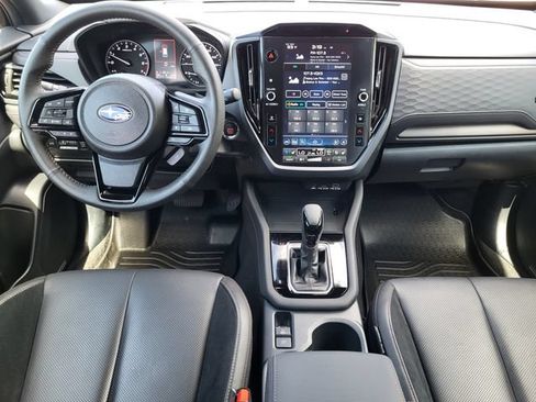 Used 2025 Subaru Forester Touring AWD/4WD image 25
