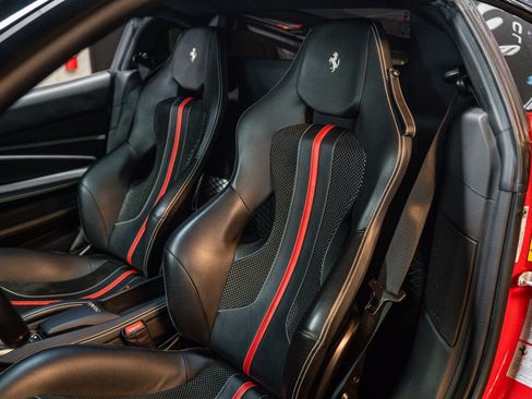 Used 2020 Ferrari F8 Tributo RWD image 9