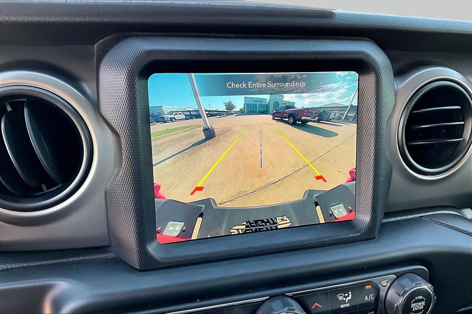 Used 2021 Jeep Gladiator Sport AWD/4WD image 19