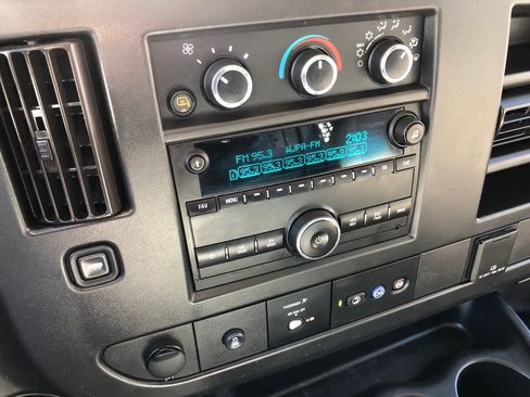 Used 2019 Chevrolet Express 2500 w/ Driver Convenience Package image 26