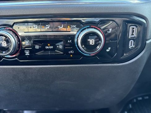 Used 2024 GMC Sierra 3500 SLE w/ SLE Convenience Package image 22