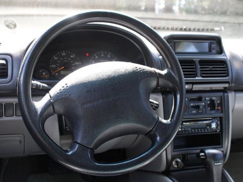 Used 1998 Subaru Forester L AWD/4WD image 16