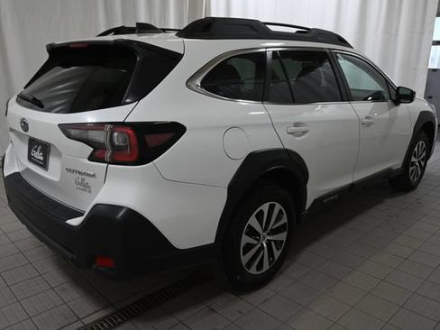 Used 2025 Subaru Outback Premium w/ Popular Package #1A AWD/4WD image 12