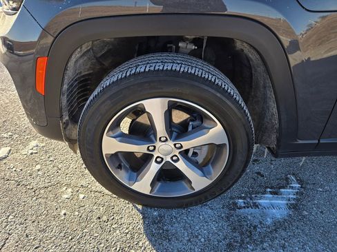 Used 2022 Jeep Grand Cherokee Limited 4xe image 33