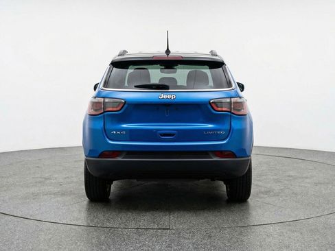 Used 2025 Jeep Compass Limited image 7