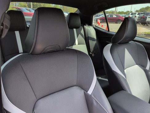 Used 2025 Toyota Camry SE w/ Convenience Package FWD image 7