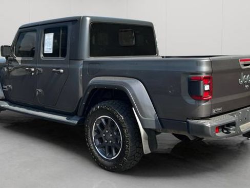 Used 2021 Jeep Gladiator Overland AWD/4WD image 7