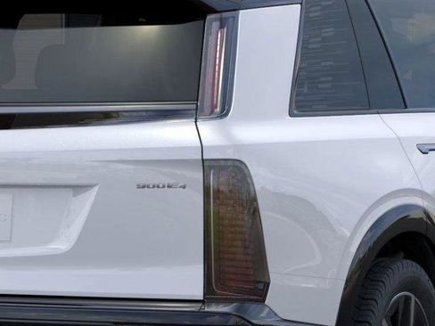 New 2026 Cadillac Vistiq Sport image 21