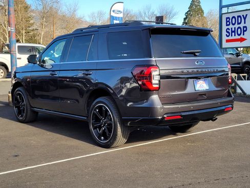 Used 2022 Ford Expedition Limited image 7