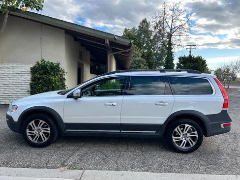 Used 2014 Volvo XC70 3.2 FWD image 24
