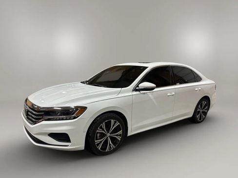 Used 2020 Volkswagen Passat 2.0T SEL image 12