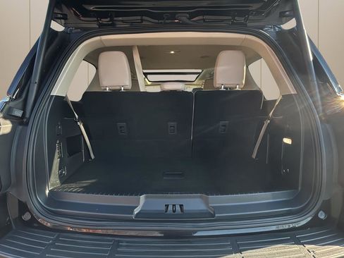 Used 2024 Ford Expedition Limited image 14