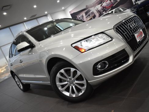 Used 2015 Audi Q5 2.0T Premium Plus w/ Technology Package image 4