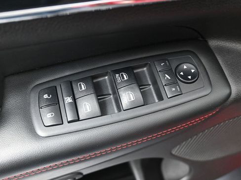 Used 2019 Jeep Grand Cherokee Trailhawk w/ Trailhawk Luxury Group AWD/4WD image 11