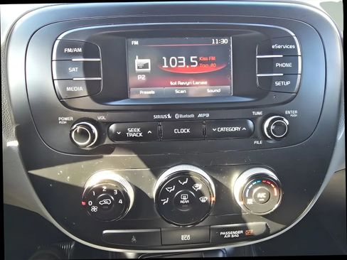 Used 2015 Kia Soul image 25
