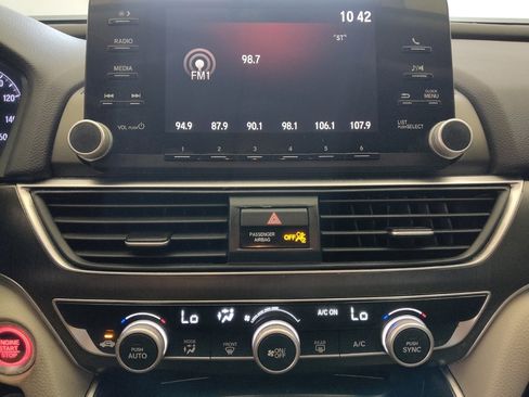 Used 2019 Honda Accord LX image 25